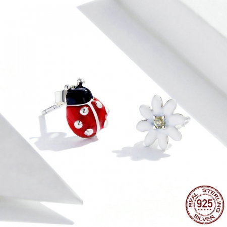 Cercei argint asimetrici floare si gargarita [3]