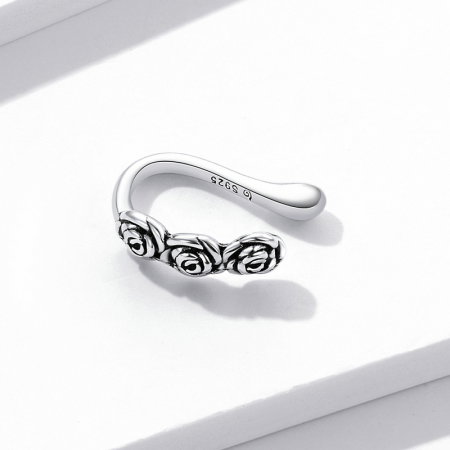 Cercel argint ear cuff cu trandafiri, pe ureche [3]