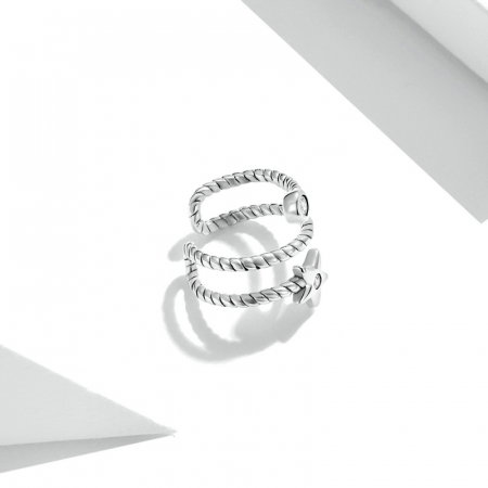 Cercel argint ear cuff cu steluta, pe ureche [6]