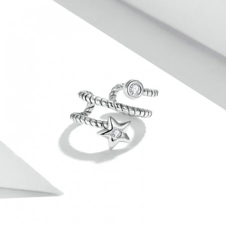 Cercel argint ear cuff cu steluta, pe ureche [4]