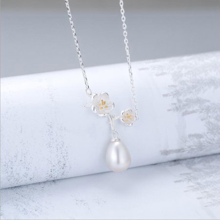 Colier argint 925 placat cu rodiu cu floricele, perle naturale si zirconiu [5]