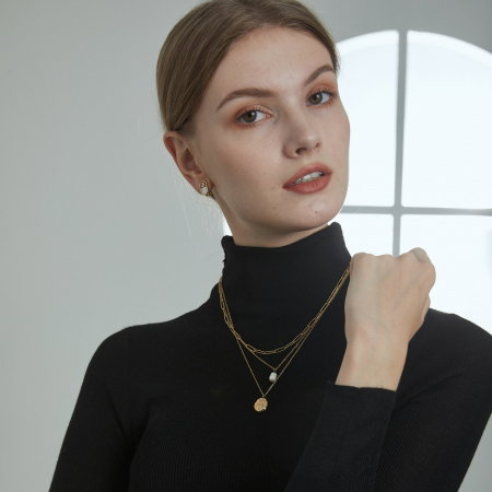 Colier argint triplu placat cu aur, cu perla naturala si pandantiv masiv [1]