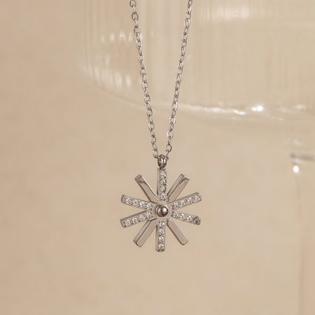 Colier inox steluta cu zirconii [2]