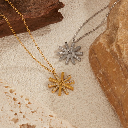 Colier inox steluta cu zirconii [9]