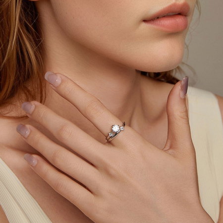 Inel argint cu trei zirconii [9]