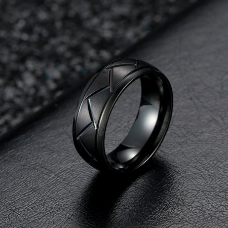 Inel inox negru mat cu crestaturi [2]