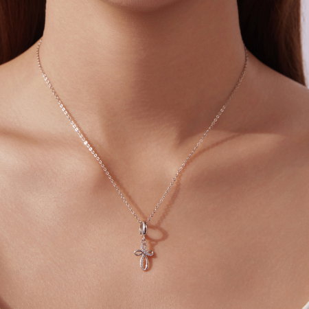 Pandantiv argint cruce cu Zirconia [9]