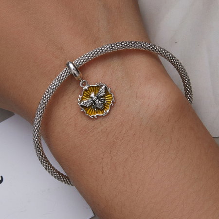 Pandantiv argint cu albinuta [5]