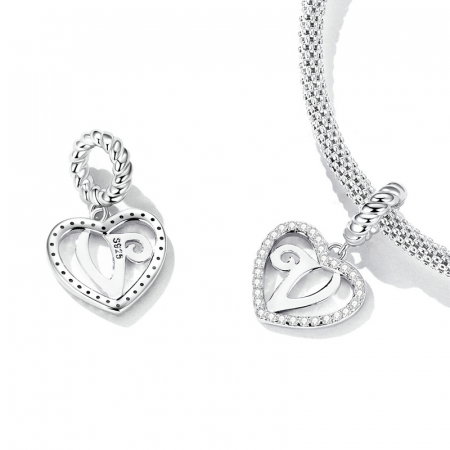 Pandantiv argint inima si litera V [2]