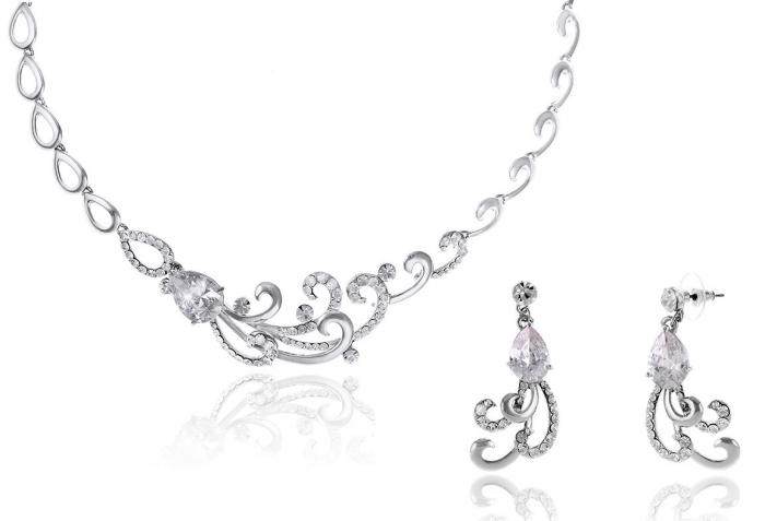 Set Borealy Cercei si Colier Bella [1]
