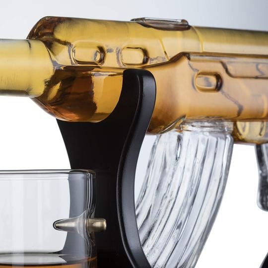 Decantor Pusca cu Patru Pahare cu Glont & Suport Lemn Kitchen. TOP 10 Cadouri Barbati [10]