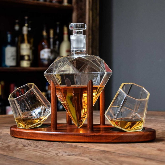 Cadou Decantor Diamant Sticla, 2 Pahare si Suport din Lemn [1]