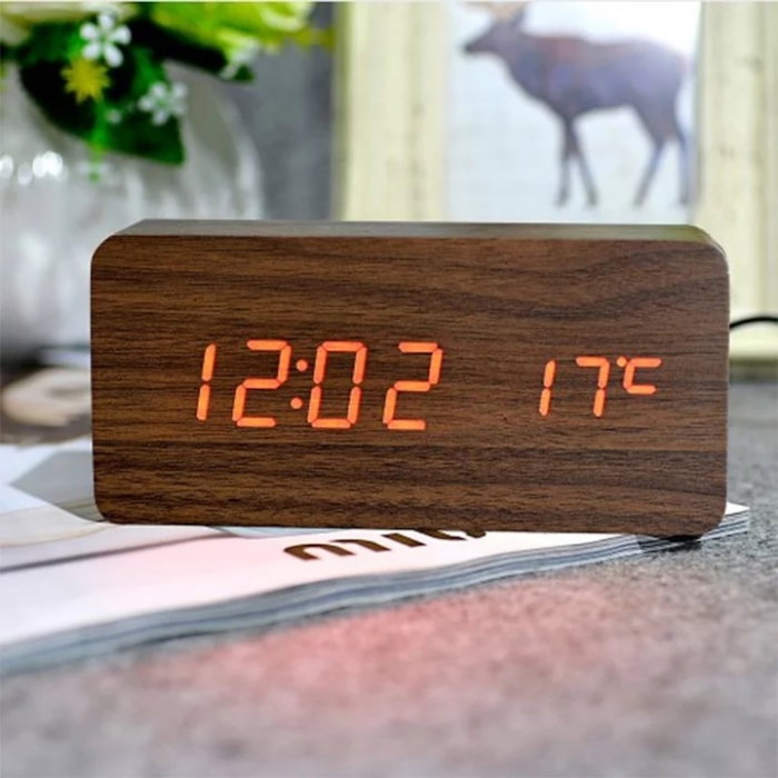 Ceas lemn personalizabil Borealy birou cu afisaj LED [3]