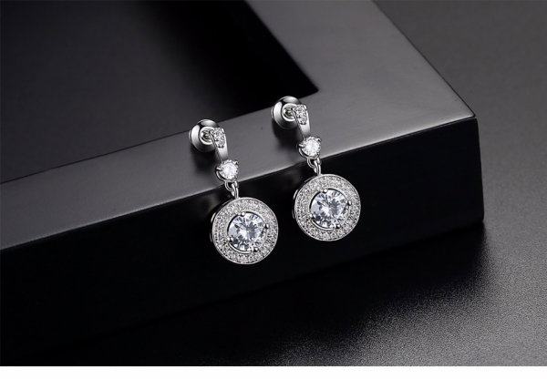 Cercei Borealy Simulated Diamonds One Huggie [3]
