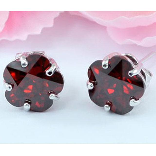 Cercei Borealy Sapphire Studs Flower Cut Red [5]