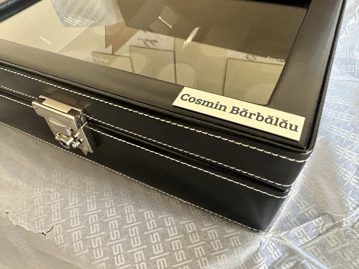 Cutie 10 ceasuri Intense Black Carbon + Cravata Grazie Filipetti + Perpetuum Mobile. TOP 10 Cadouri Barbati [8]