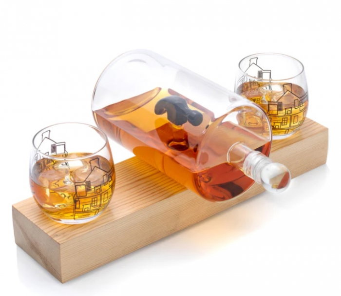 Decantor Sticla cu Ciocan in Interior + 2 Pahare & Suport Lemn [4]