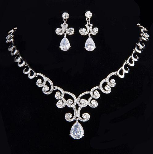 Set Borealy Medalion si Cercei Lady White [2]