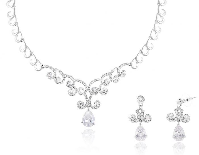 Set Borealy Medalion si Cercei Lady White [1]