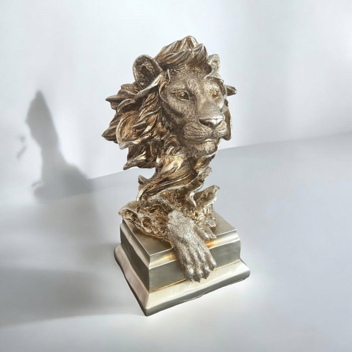 Magnificent King Lion [1]