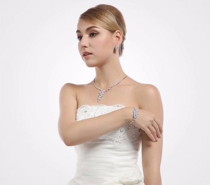 Set Borealy Crystals Colier, Cercei si Bratara Dolce Luxury [6]