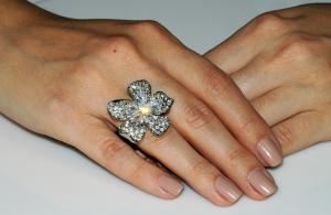 Inel Borealy Crystal Pear Cut 12 carate Queen Flower [2]