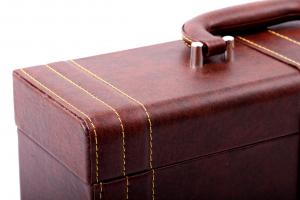 Cutie Vin Brown Treasure Chest cu 3 Accesorii (fara Sticla de Vin) TOP 10 Cadouri Barbati [2]
