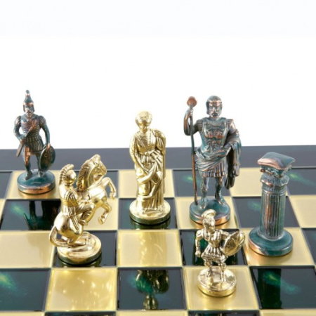 SET ȘAH MANOPOULOS PERIOADA GRECO-ROMANA TABLA VERDE PIESE AURII/MARO [1]