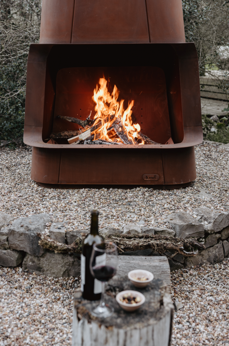 Șemineu exterior / Fire Pit Apollo din oțel Corten pentru grădină 125 × 53 × 190 cm [4]