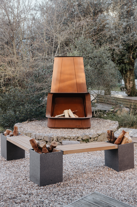 Șemineu exterior / Fire Pit Apollo din oțel Corten pentru grădină 125 × 53 × 190 cm [2]