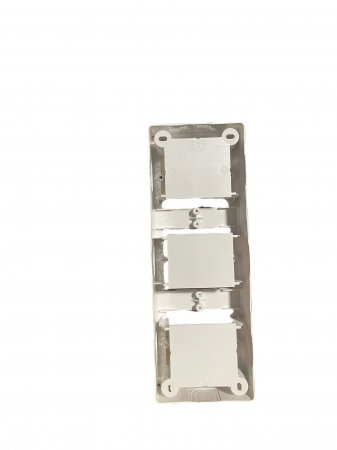 Carcasa pentru 3 prize, montaj aparent, 22x8x3 cm, gama Mega Clasic, KONTAKT SIMON [1]