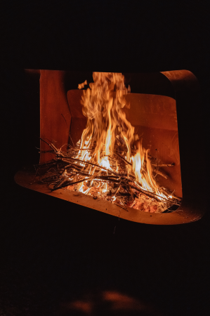 Șemineu exterior / Fire Pit Apollo din oțel Corten pentru grădină 125 × 53 × 190 cm [6]