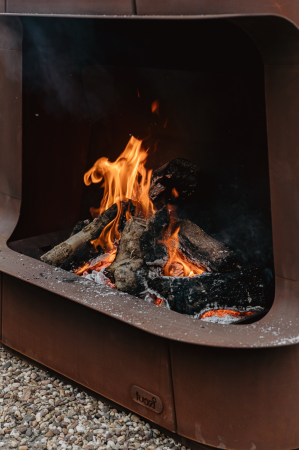 Șemineu exterior / Fire Pit Apollo din oțel Corten pentru grădină 125 × 53 × 190 cm [8]