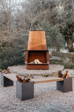 Șemineu exterior / Fire Pit Apollo din oțel Corten pentru grădină 125 × 53 × 190 cm [1]