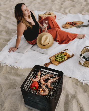 Fire Pit pentru grădină (focar exterior) Tharsis din oțel Corten și beton, focar exterior 37.5 × 37.5 × 40 cm [10]