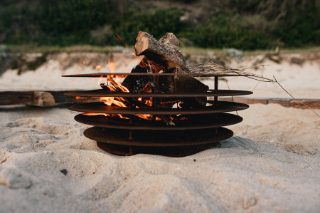 Fire Pit pentru grădină Phobos din oțel Corten, focar exterior 60 × 60 × 24 cm [7]