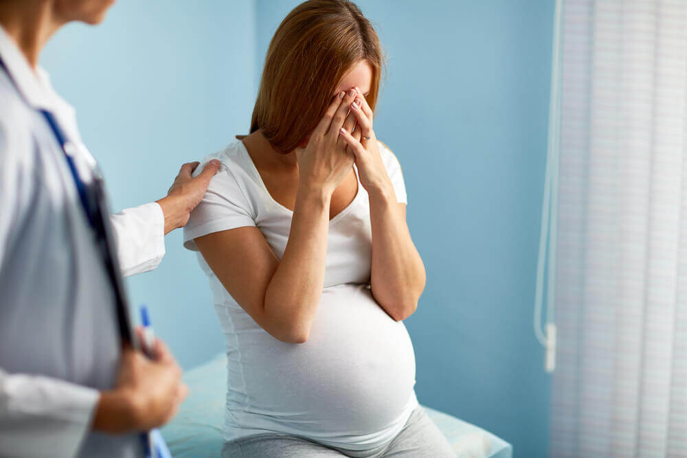 gravida coplesita de emotii la doctor