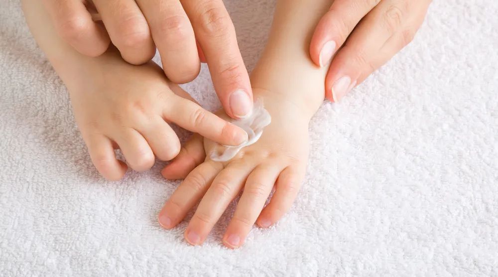 tratament dermatita atopica bebelusi