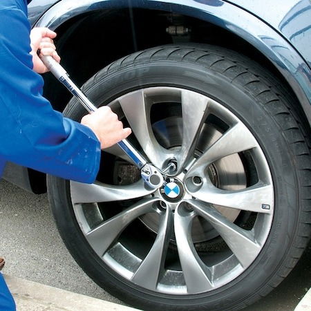 Cheie dinamometrica 28-210Nm 1/2 chrome vanadium cu 2 prelungitoare + cutie depozitare [4]