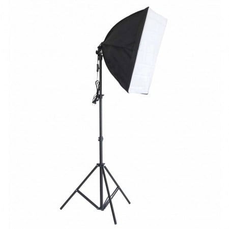 Kit de 2 softboxuri, soclu de 4 becuri, 2 trepiezi reglabili 200 cm, 8 becuri de 150W, geanta de transport inclusa [3]