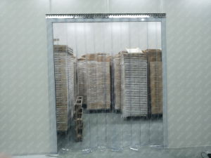 Perdea din fasii pvc - Perdea PVC moale transparenta Dimesiuni Perdea: L 1000 x H 2900 mm, temepratura normala.