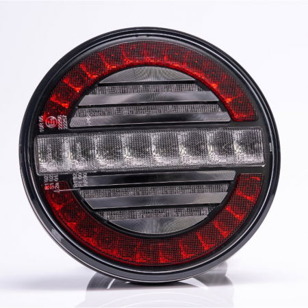 Lampi stop, semnalizare, Triple - https://www.youtube.com/watch?v=scpDE9gQtrE&t=51s