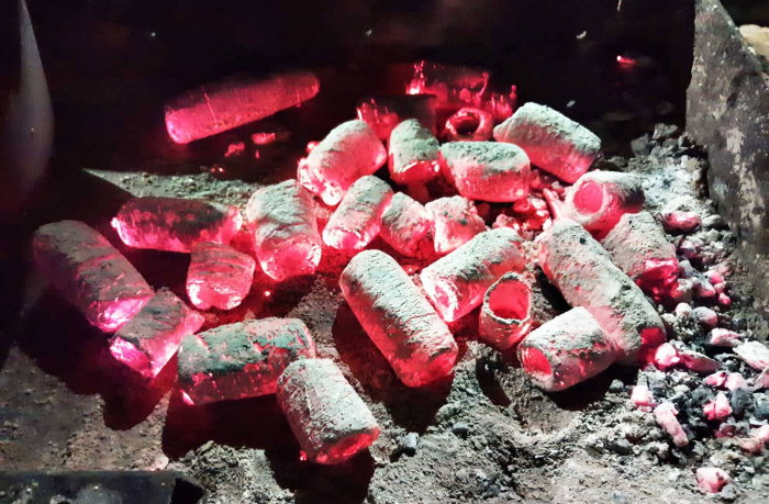 Carbune de gratar 10 kg brichete din rumegus Bioten [3]