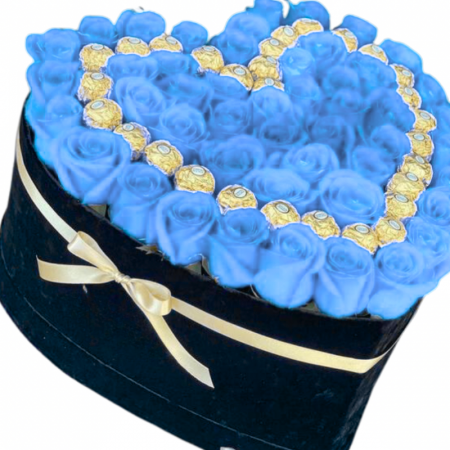 Cadouri aniversare - Aranjament Floral Fererro albastru, cu Trandafiri din sapun