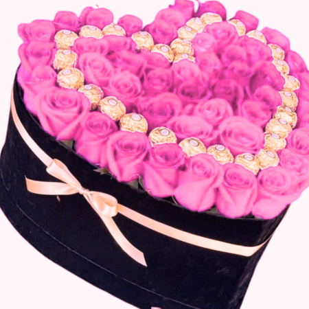 Cadouri aniversare - Aranjament Floral Fererro Pink, cu Trandafiri din sapun