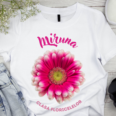 Cadouri aniversare - Tricou absolvire elevi clasa 4 sau gradinita Clasa Floricelelor cu text sau poze ABS1041