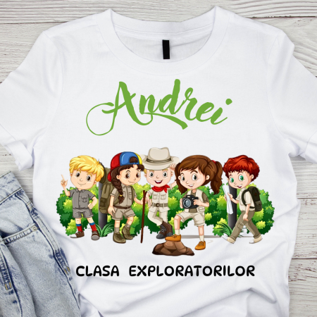 Cadouri aniversare - Tricou personalizat pentru absolvire Clasa exploratorilor  cu text sau poze ABS1034