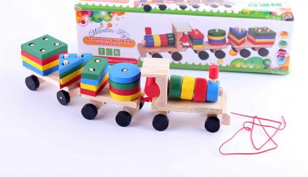 Jocuri - Trenulet din lemn cu forme geometrice "Geometric Building Block Car"