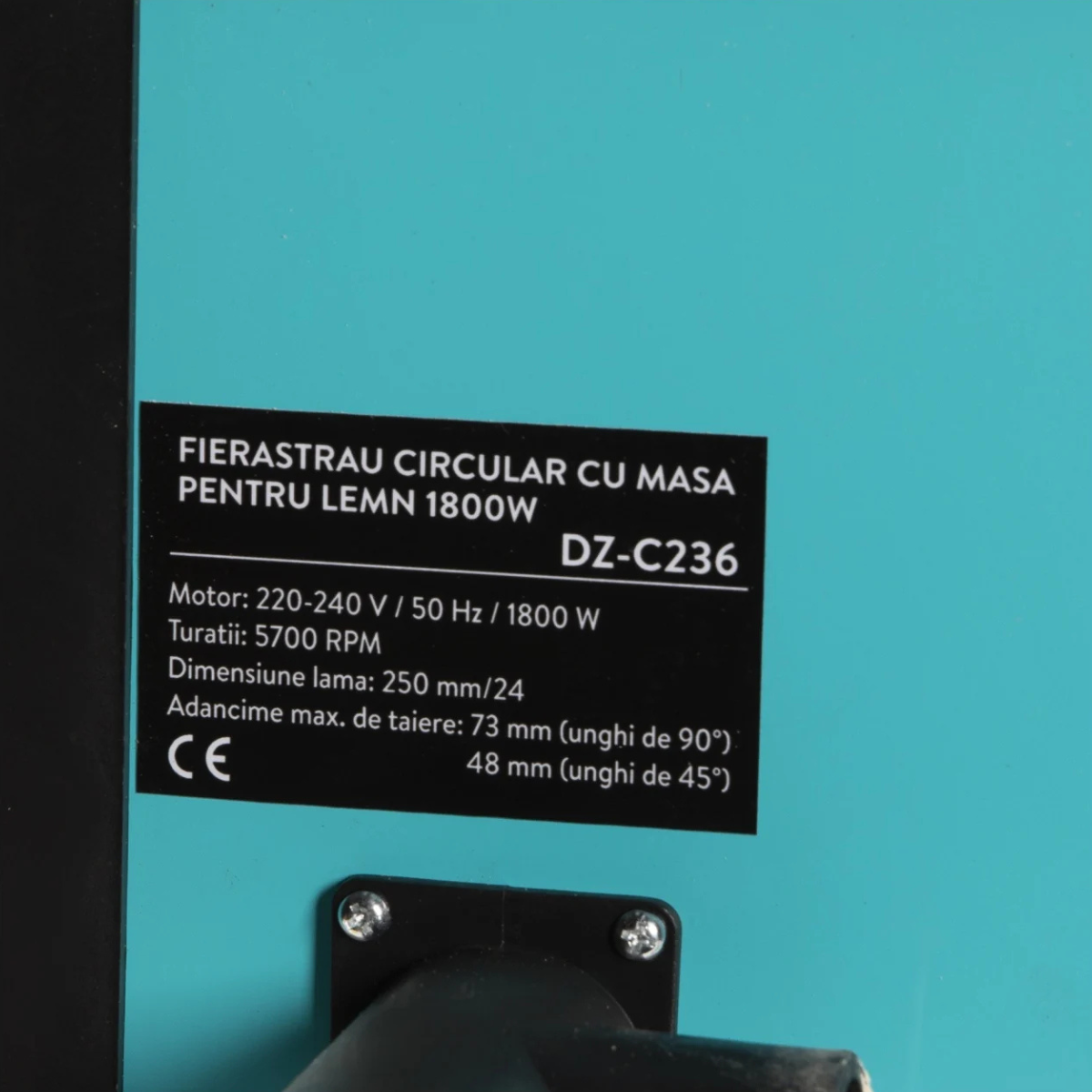 Fierastrau circular cu masa pentru lemn 1800W [2]