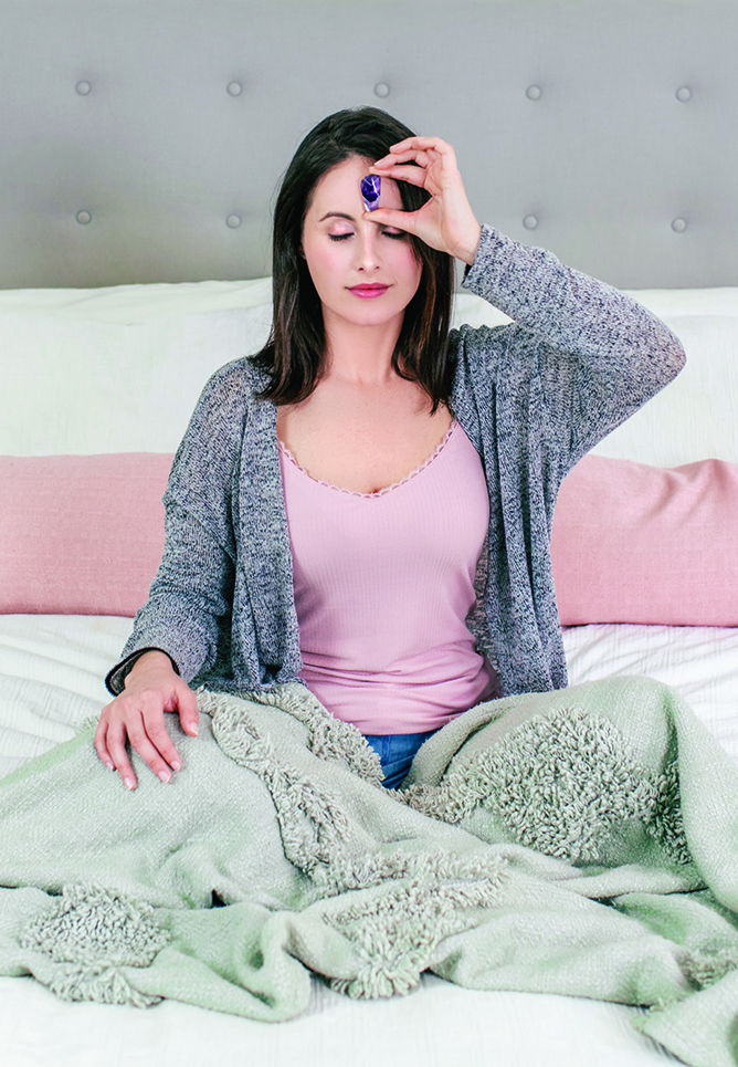 CRYSTAL 365. GHIDUL TAU pentru sanatate, bunastare financiara si echilibru de Heather Askinosie [16]